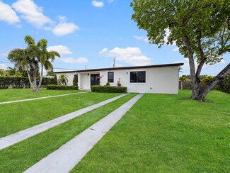 11420 SW 44th St, Miami, FL 33165