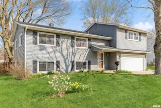 4204 Warren St, Davenport, IA 52806