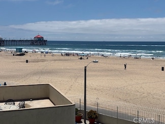 711 Pacific Coast Hwy, Huntington Beach, CA 92648