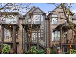 1108 SE Linn St, Portland, OR 97202