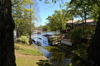 123 Little River Bend, Mabank, TX 75156