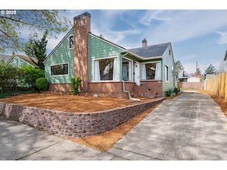 8505 SE Yamhill St, Portland, OR 97216