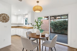 2506 Lakeview Dr, Santa Rosa, CA 95405