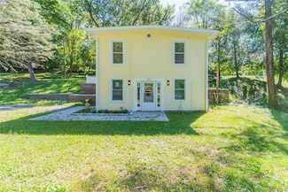 102 Dowling St, Newburgh, NY 12550