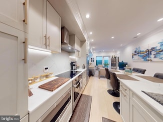 2642 39th St NW Unit 2, Washington, DC 20007