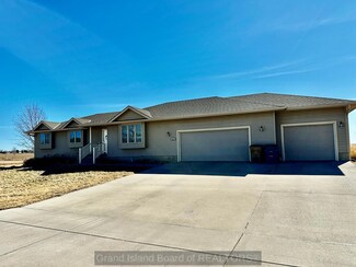 311 Renee Rd, Doniphan, NE 68832