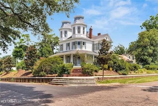 300 Linton Ave, Natchez, MS 39120