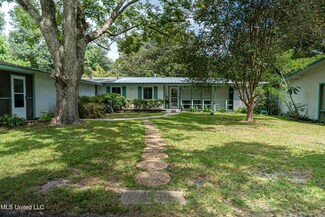 11554 Cedar Lake Rd, Biloxi, MS 39532