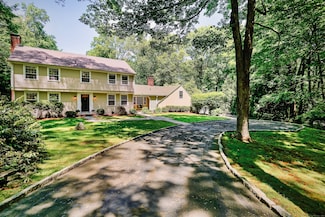 26 Heritage Ln, Weston, CT 06883