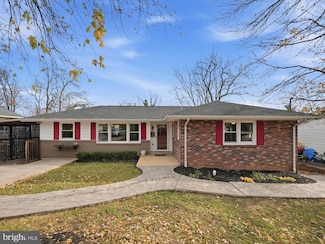 6619 Beddoo St, Alexandria, VA 22306