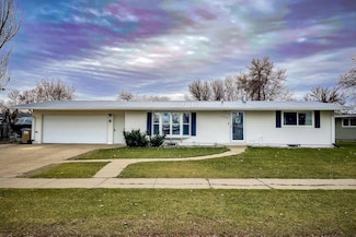 1709 5th Ave SW, Minot, ND 58701