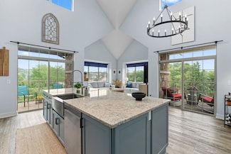 14900 W Wilbur Dr Unit 1207, New Berlin, WI 53151