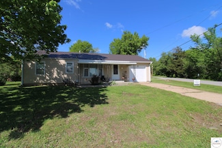 101 Lakeview Dr, Out of Area (Bdar), MO 65360