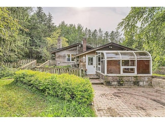 465 Old E W, Houlton, WI 54082