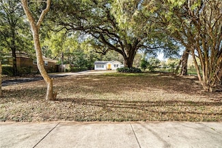 2612 Longleaf Dr, Mobile, AL 36693