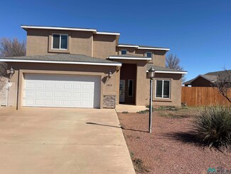 1813 College Park Dr, Clovis, NM 88101