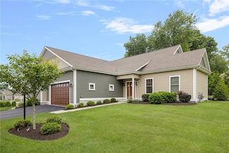 5 Fairway Dr, Smithfield, RI 02917