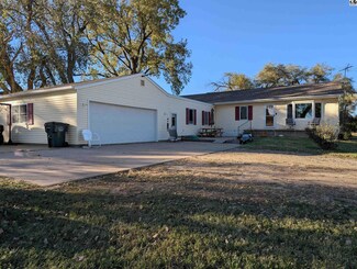 4415 N Mayfield Rd, Hutchinson, KS 67502