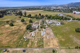 810 Helman Ln, Cotati, CA 94931