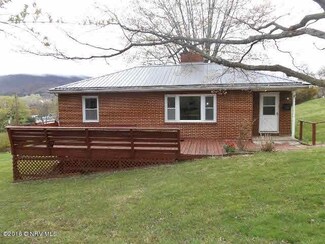 1408 Cabot Dr, Pearisburg, VA 24134