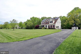 25858 Troy Ct, Mechanicsville, MD 20659