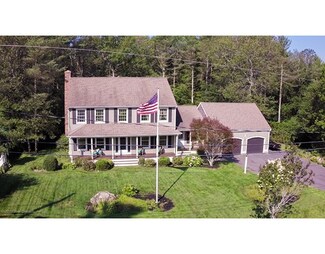 14 Ashley Ln, Acushnet, MA 02743