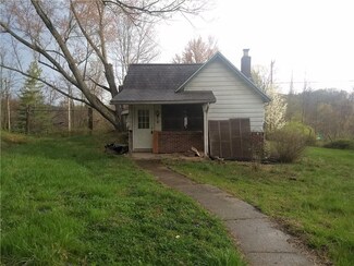 5021 N Lick Creek Rd, Morgantown, IN 46160