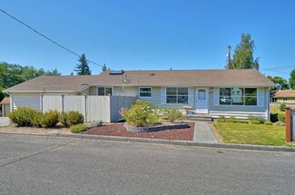 425 50th St SW, Everett, WA 98203