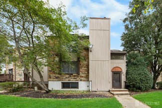 65 Diamond Ln, Old Bridge, NJ 08857