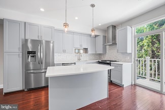 2306 Alter St, Philadelphia, PA 19146