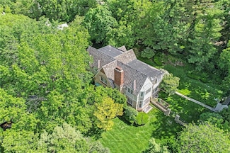 6215 Ensley Ln, Mission Hills, KS 66208