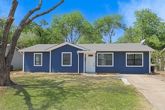 821 Collin Dr, Euless, TX 76039
