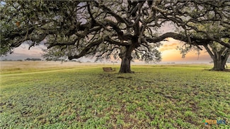 81 Private Road 3095, Shiner, TX 77984
