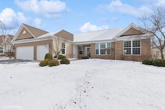 3717 Canton Cir, Mundelein, IL 60060