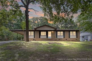 6131 Lonestar Rd, Fayetteville, NC 28303
