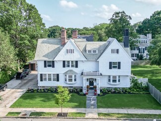 144 Hawthorn St, New Bedford, MA 02740