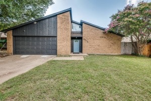 3812 Sugar Ridge Rd, Fort Worth, TX 76133