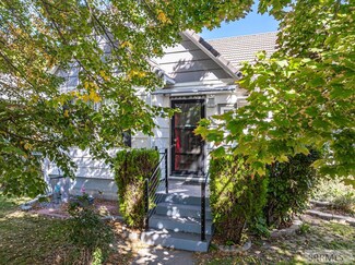 532 N 10th Ave, Pocatello, ID 83201
