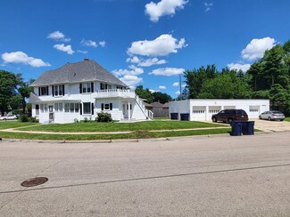 1347 Center Ave, Janesville, WI 53546