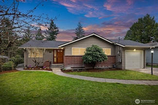 12522 22nd Ave NE, Seattle, WA 98125