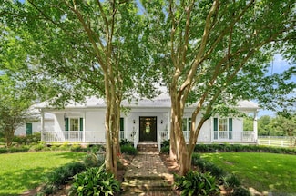 12323 Blackwater Rd, Baker, LA 70714