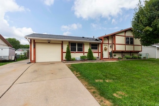 1951 Broadford Dr, South Bend, IN 46614