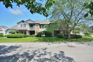 W192S7850 Overlook Bay Rd Unit 3, Muskego, WI 53150