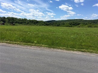 3332 Skyline Dr, Penn Yan, NY 14527