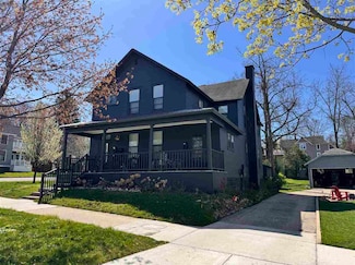 524 State St, Petoskey, MI 49770