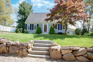 36 Barberry Ln, Marstons Mills, MA 02648