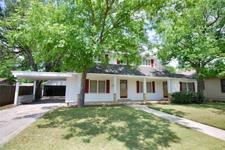 304 W Kerr, Moulton, TX 77975