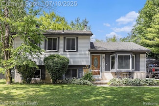 41173 Cimarron St, Clinton Township, MI 48038