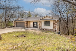 5 Norman Cir, Bella Vista, AR 72715