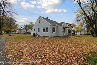 434 W Hodge Ave, Lansing, MI 48910